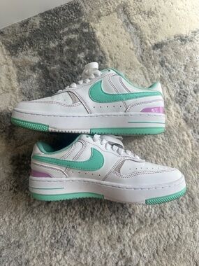 Nike Gamma Force Sneakers Shoes White Emerald Green Purple 6.5 FN7109-100